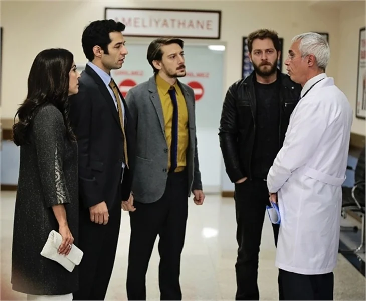 İntikam'da Şahika namlunun ucunda