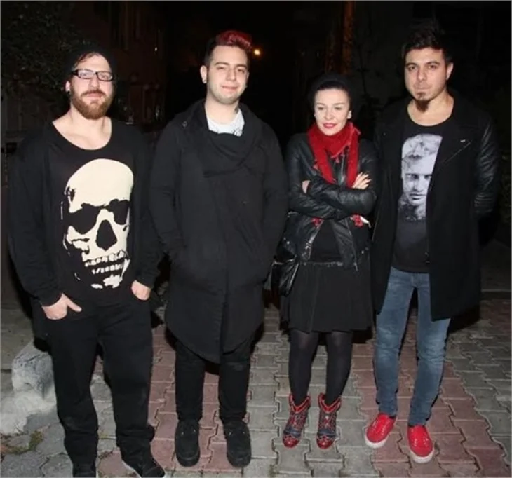Yeni yıla erken 'merhaba' dediler!