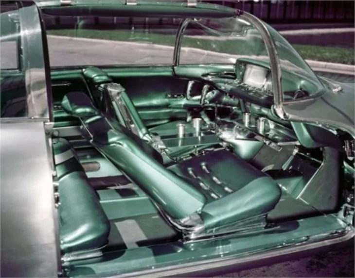 İçinden çıkmak istemeyeceğiniz otomobiller!