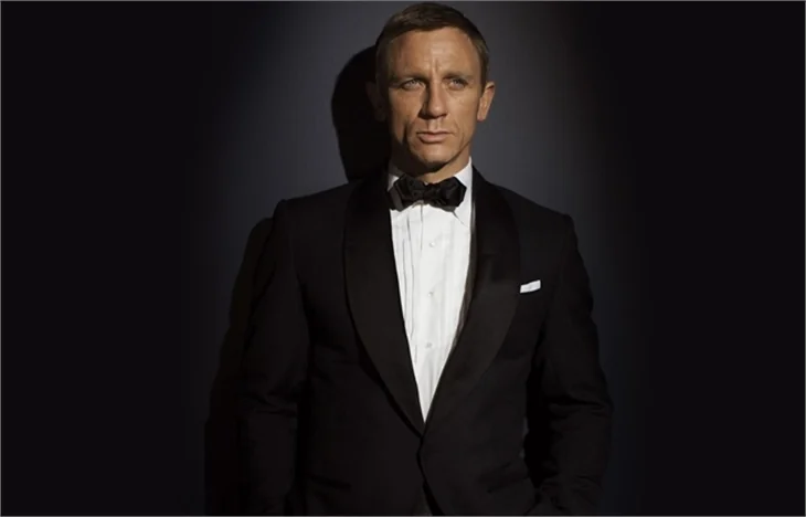 James Bond 'iktidarsız bir alkolik'
