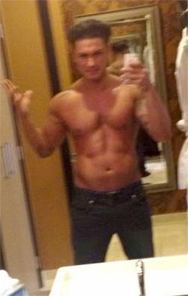 Ünlülerin banyo selfie'leri!