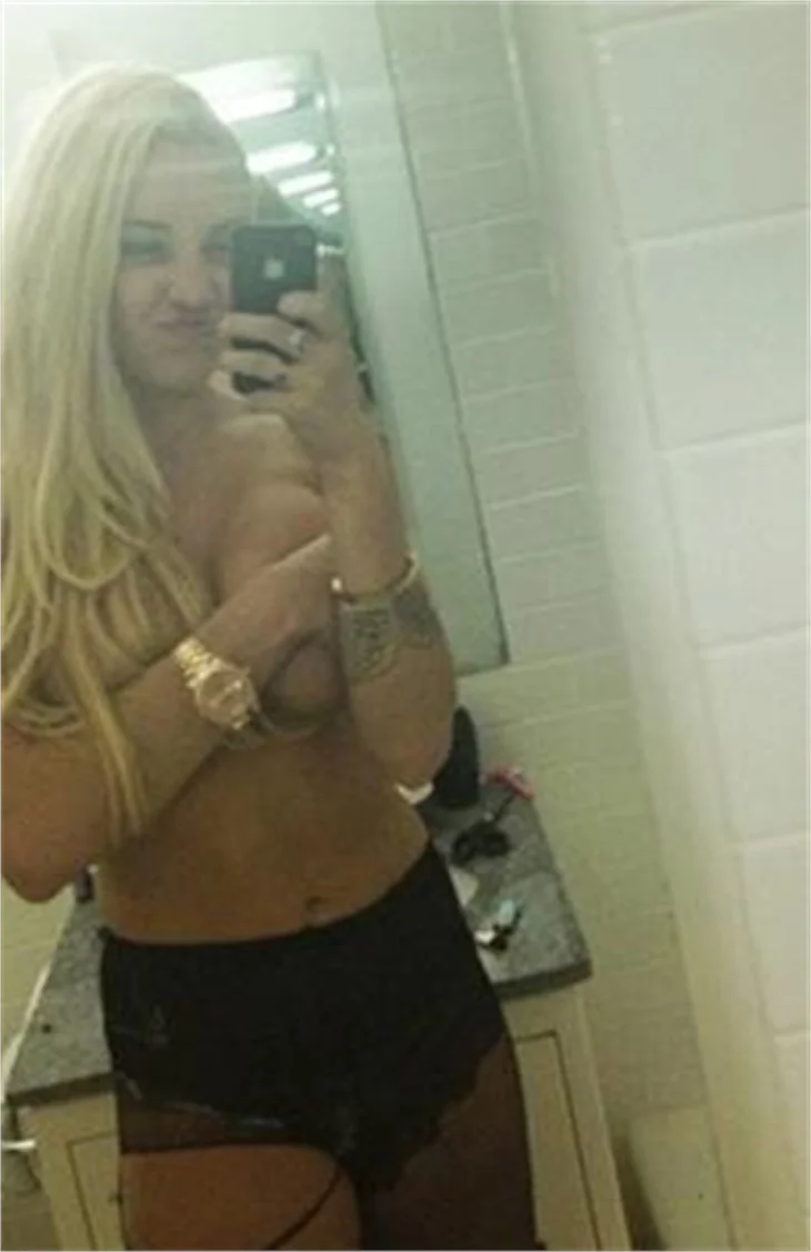 Ünlülerin banyo selfie'leri!