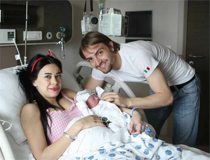 Caner'den Asena'ya hisse yok!