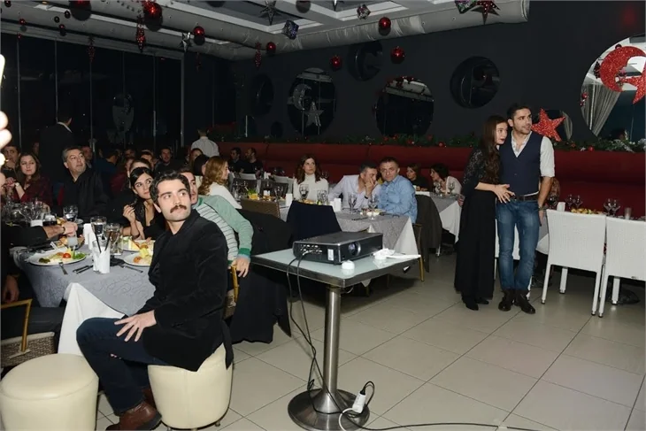 "Fatih Harbiye" oyuncularından kutlama!