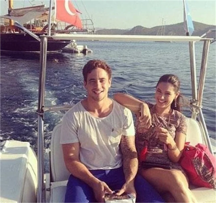 Kelly Brook'un aşktan yana yüzü gülmedi!