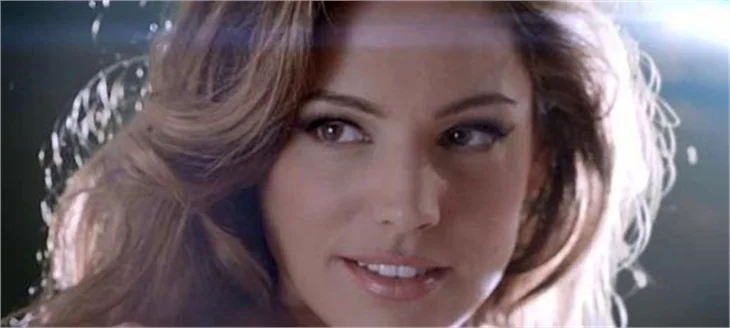 Kelly Brook'un aşktan yana yüzü gülmedi!
