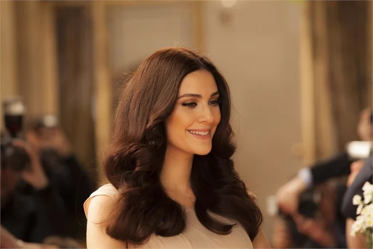 Bergüzar Korel, İngiltere yolcusu!