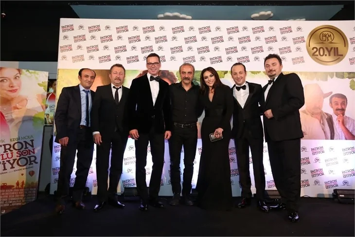 "Patron Mutlu Son İstiyor" filminin galasına ünlü akını!