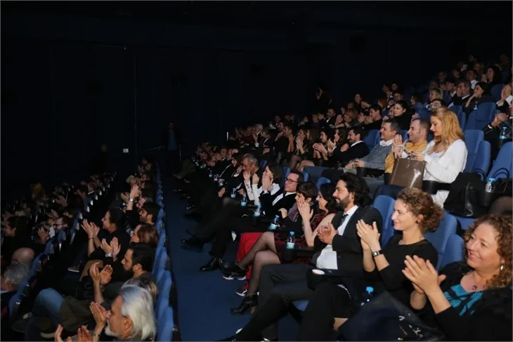 "Patron Mutlu Son İstiyor" filminin galasına ünlü akını!