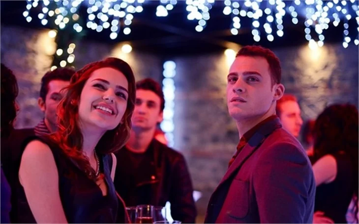 "Güneşi Beklerken"de Kerem'in yılbaşı partisi!