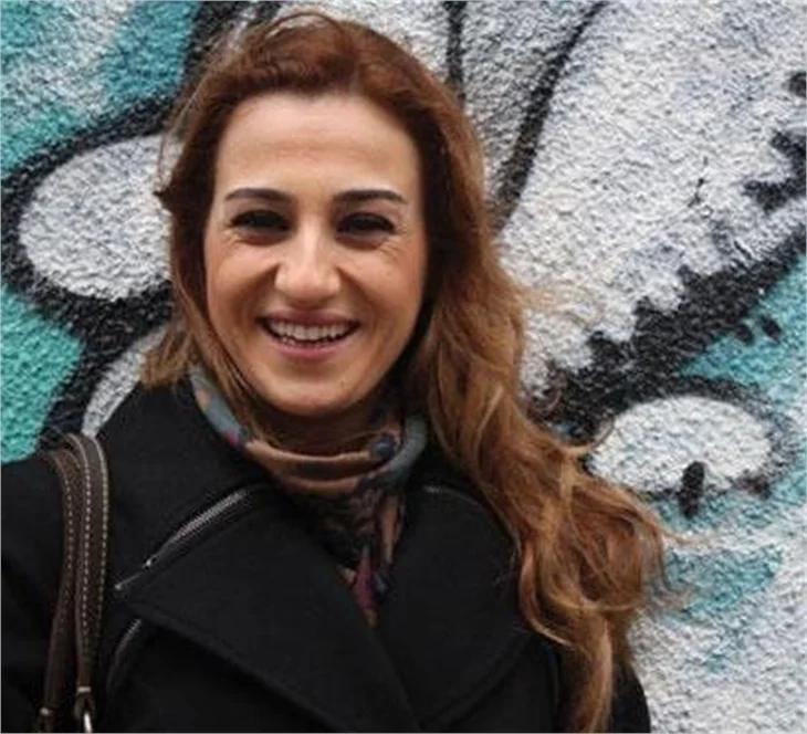 "İzzet beni pavyona götür!"