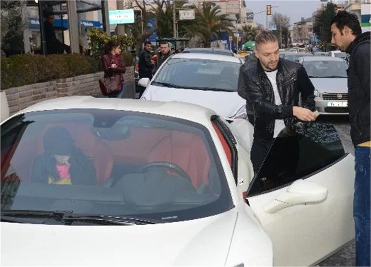 Caner Erkin'in arabasına ölüm tokası!