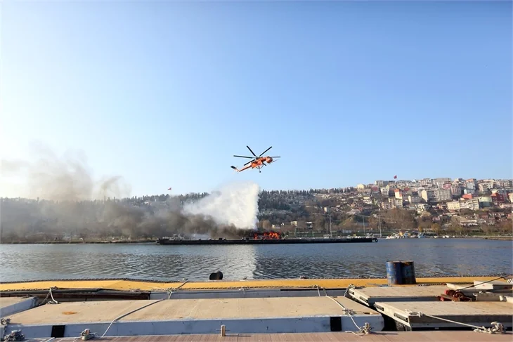 İstanbul semalarında Alev Kartalı