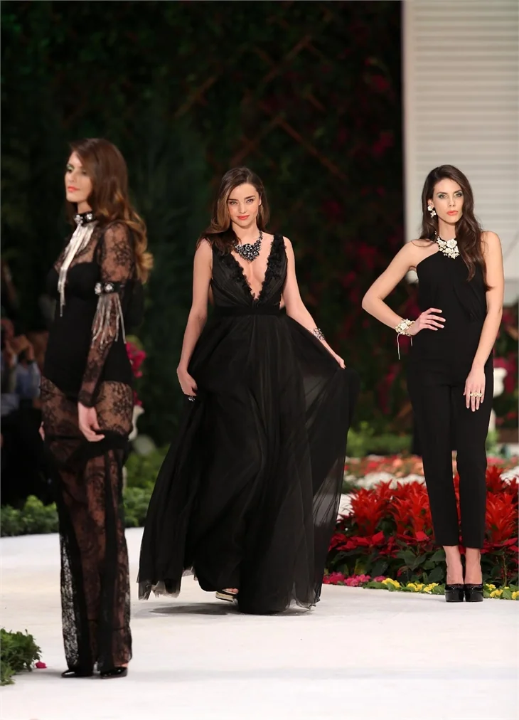 Miranda Kerr, Antalya'da podyuma çıktı!