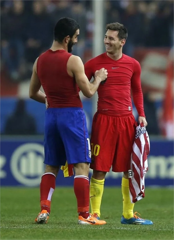 Arda ve Messi formaları değişti