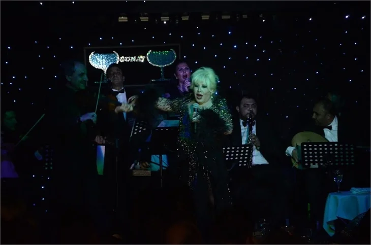 Ajda Pekkan, Günay'da Muazzez Abacı'yı dinledi!