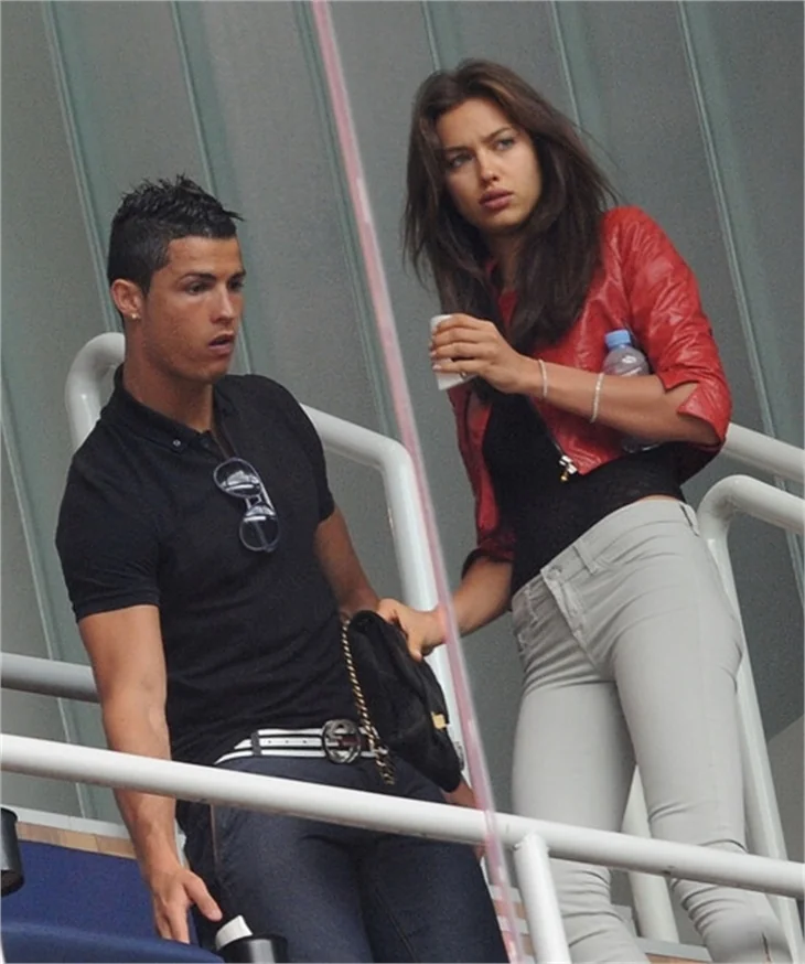 Ronaldo‘dan inanılmaz nişan hediyesi!