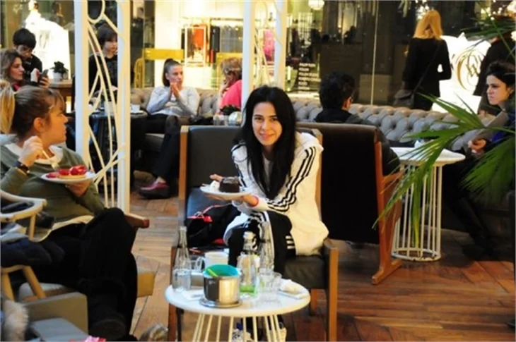 Asena Erkin: Ayı postuna talep çok!