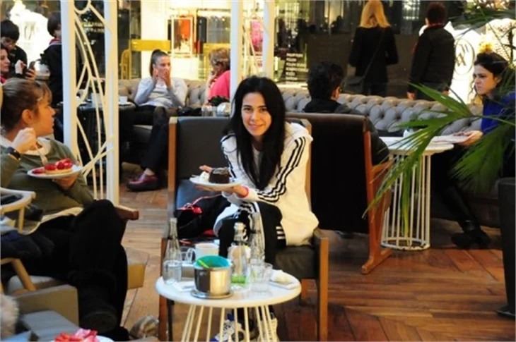 Asena Erkin: Ayı postuna talep çok!