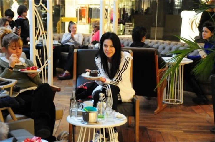 Asena Erkin: Ayı postuna talep çok!