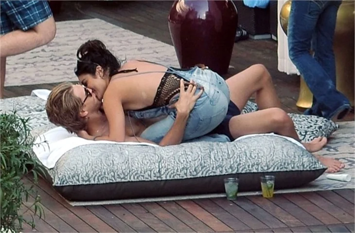 Vanessa Hudgens Hayranlarını şaşırttı!