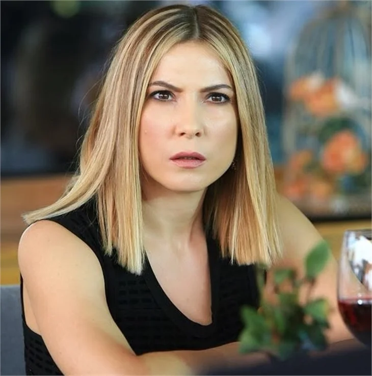 Medcezir'in çekici güzelleri!
