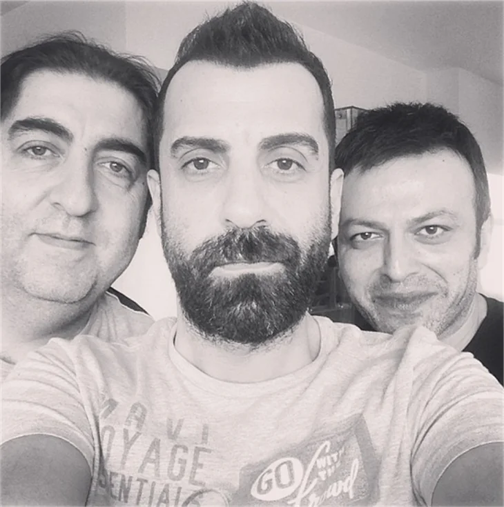 Ünlülerin selfie pozları!