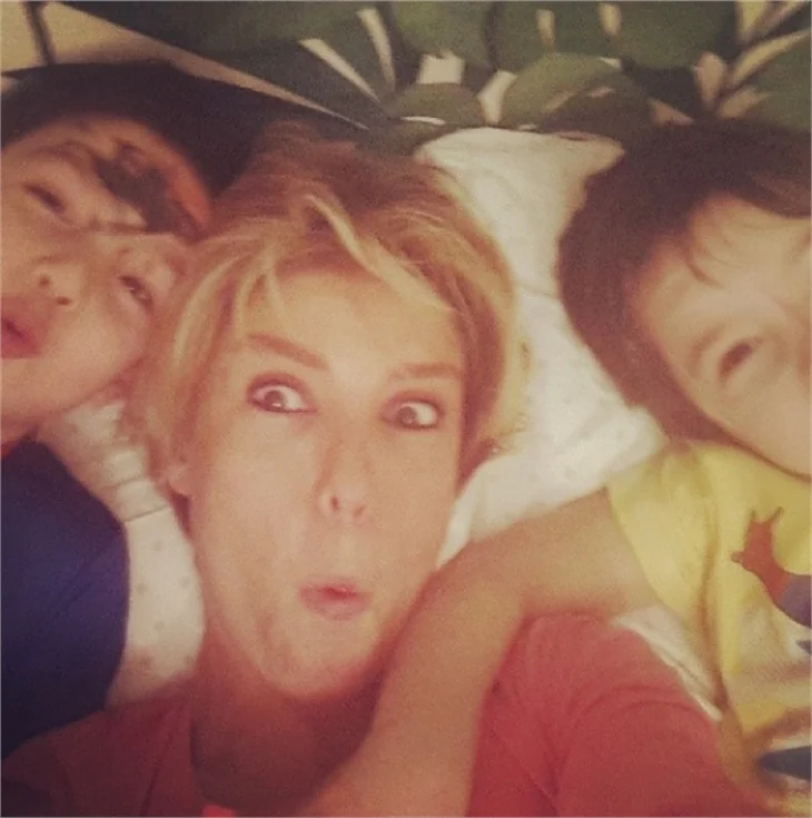 Ünlülerin selfie pozları!
