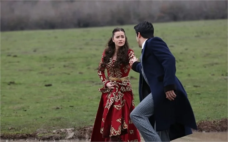 "Çalıkuşu"nda nişan var!