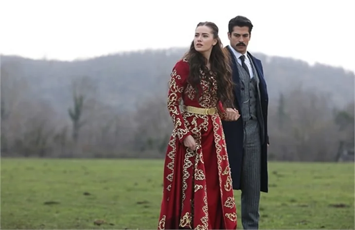 "Çalıkuşu"nda nişan var!