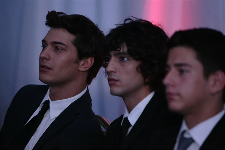 "Medcezir" setine şok baskın!