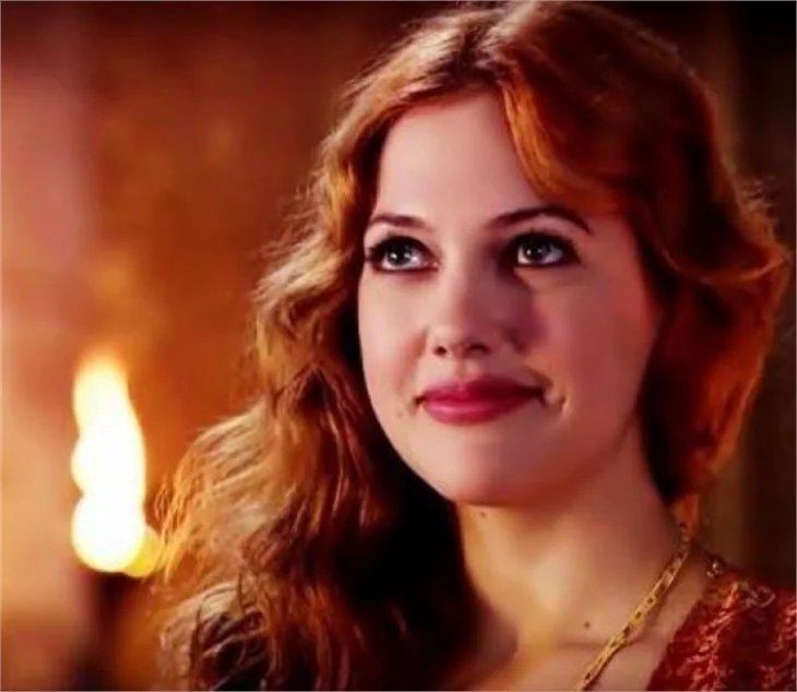 Meryem Uzerli, Hürrem olarak dönüyor!