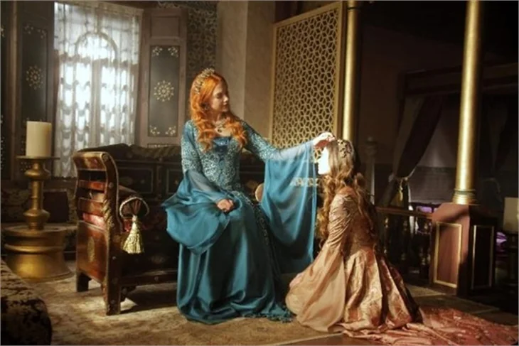 Meryem Uzerli, Hürrem olarak dönüyor!