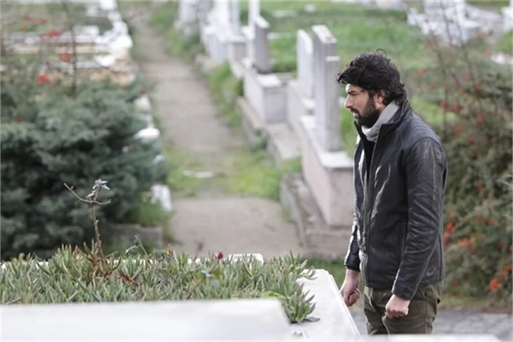Engin Akyürek’in duvarındaki poster