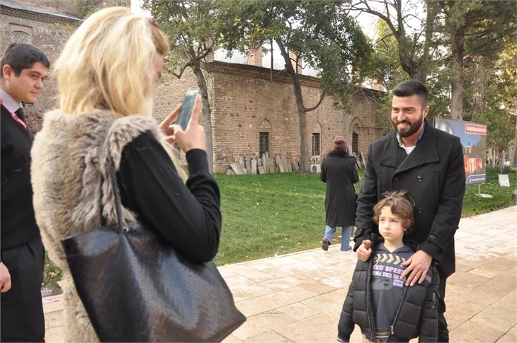 'Oğlundan' Şehzade Mustafa ziyaret!