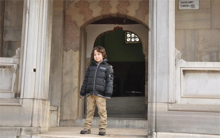 'Oğlundan' Şehzade Mustafa ziyaret!