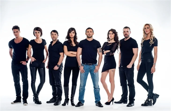 Ünlüler ve Gönüllüler'den "Survivor" pozları