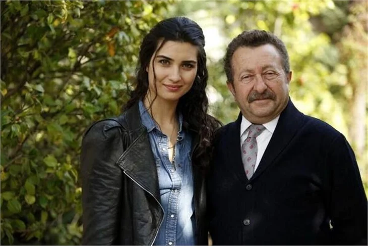 4 dilde "Kara Para Aşk"