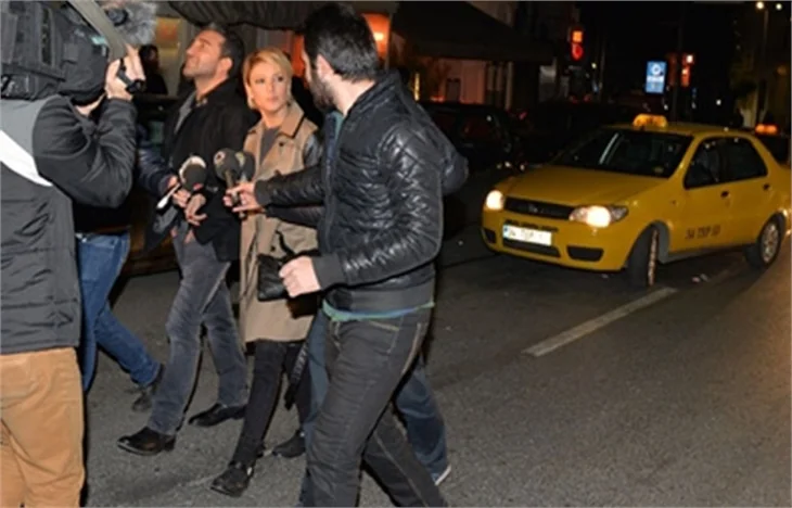 Gülben Ergen trafiği kapattı!