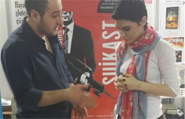 "Peri Masalı" imza dağıttı!
