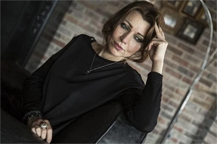 Elif Şafak: Kadınlık sınavından geçmem güç