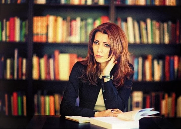Elif Şafak: Kadınlık sınavından geçmem güç