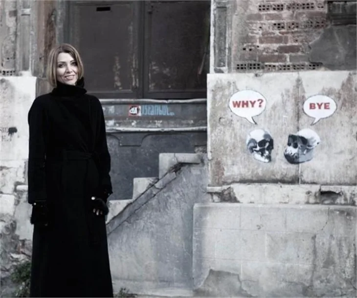 Elif Şafak: Kadınlık sınavından geçmem güç