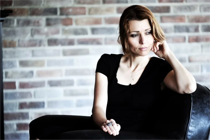 Elif Şafak: Kadınlık sınavından geçmem güç