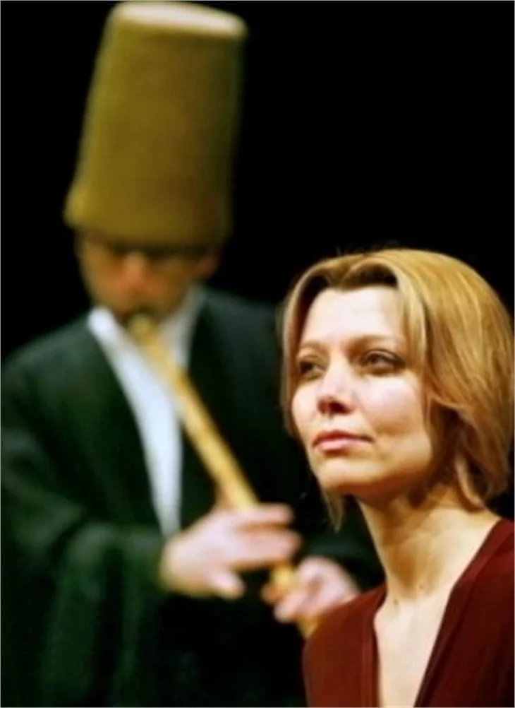 Elif Şafak: Kadınlık sınavından geçmem güç