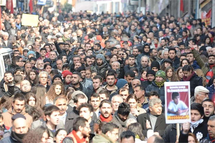 Okmeydanı'nda Berkin Elvan için toplanan kalabalık artıyor!