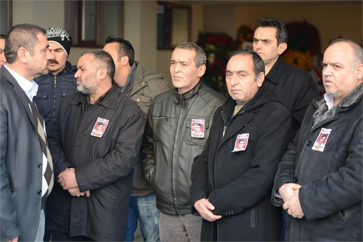 Okmeydanı'nda Berkin Elvan için toplanan kalabalık artıyor!