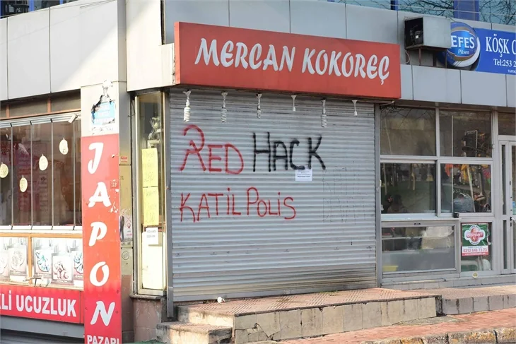 Okmeydanı'nda Berkin Elvan için toplanan kalabalık artıyor!