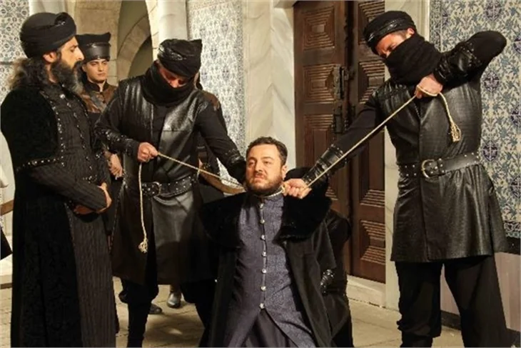 Muhteşem Yüzyıl'da bir kurban daha!
