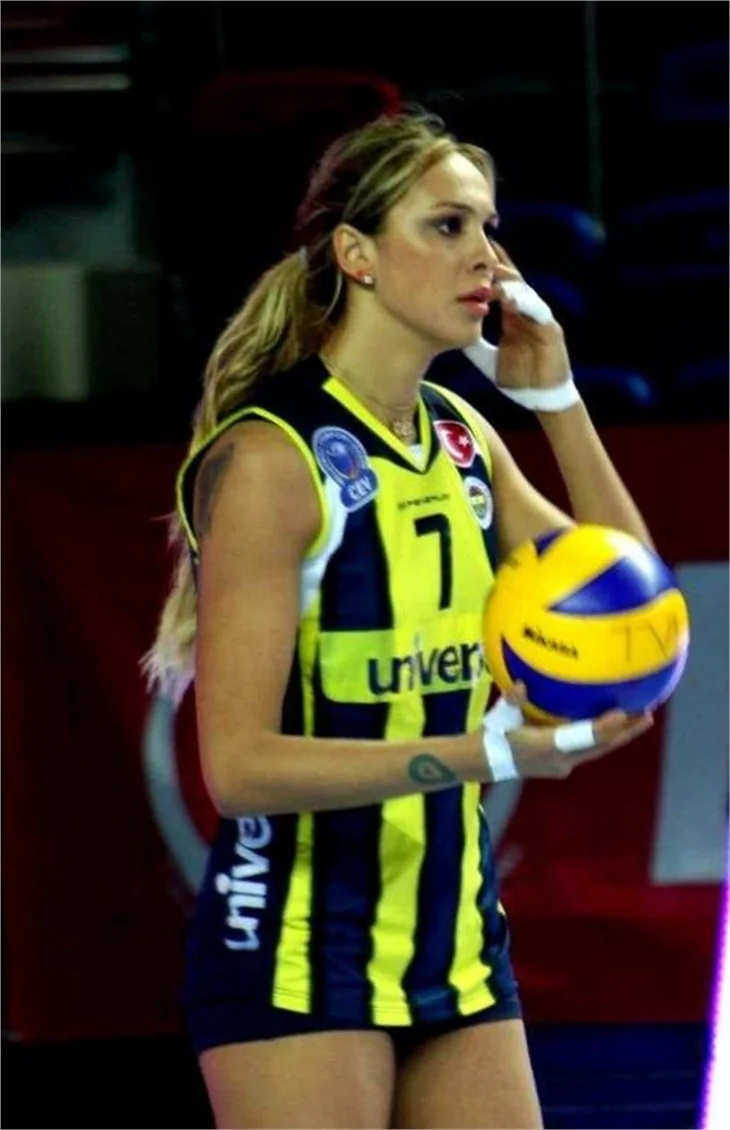 Duygu Bal, Survivor öncesi bu pozları verdi!